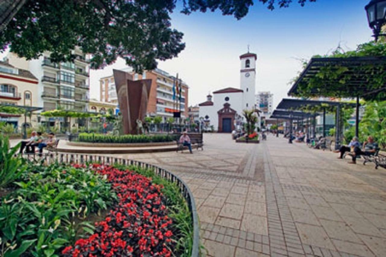 Perla 2 Paseo Maritimo Apartment ฟูเอนฮิโรลา ภายนอก รูปภาพ